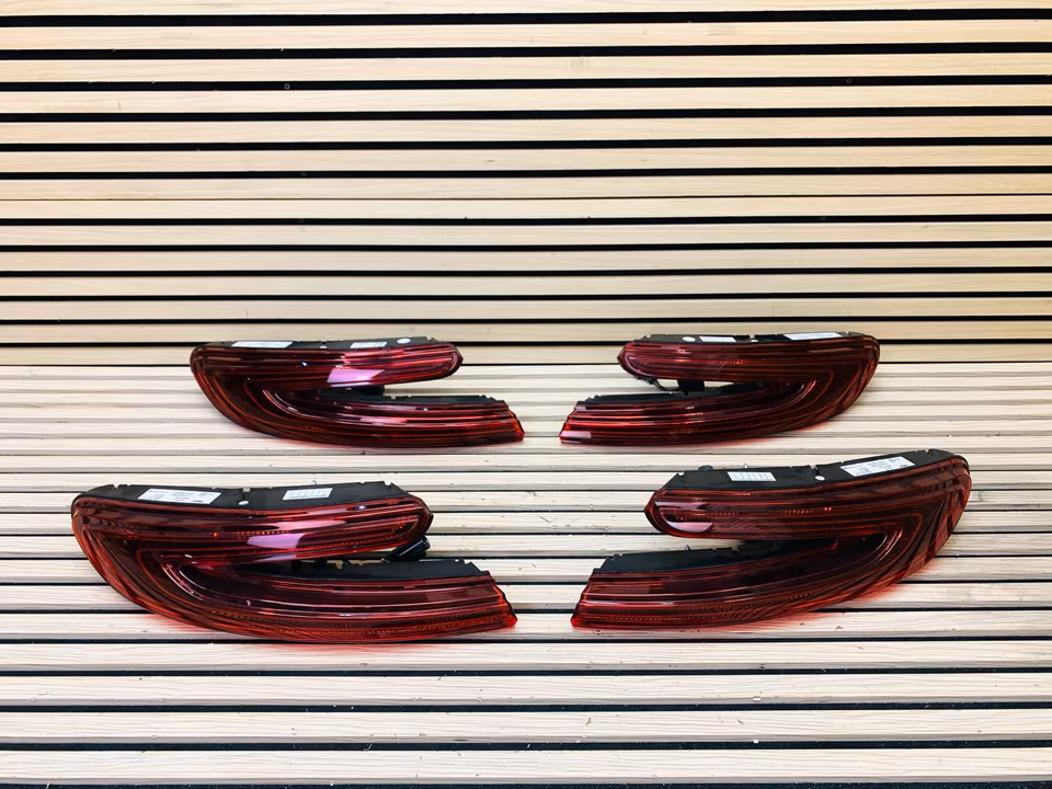 Aston Martin DB11 Taillight Left Right HY5313405AE HY5313404AE - Image 11