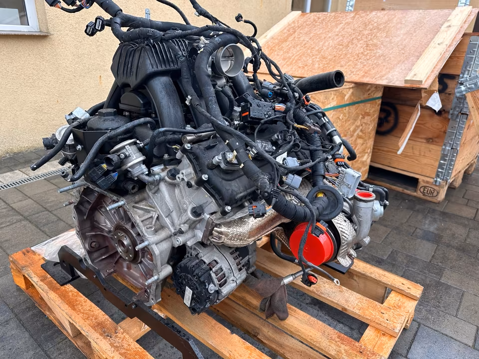 McLaren 650s engine - Image 7