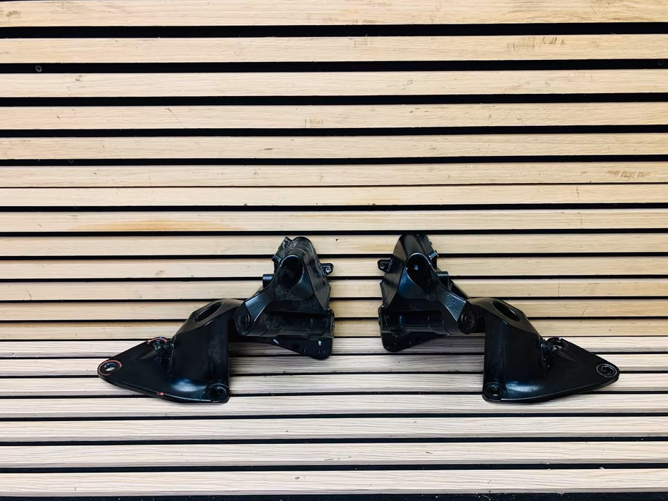 McLaren 570s Hinge Door Left Right 13A6364CP 13A6367CP - Image 7