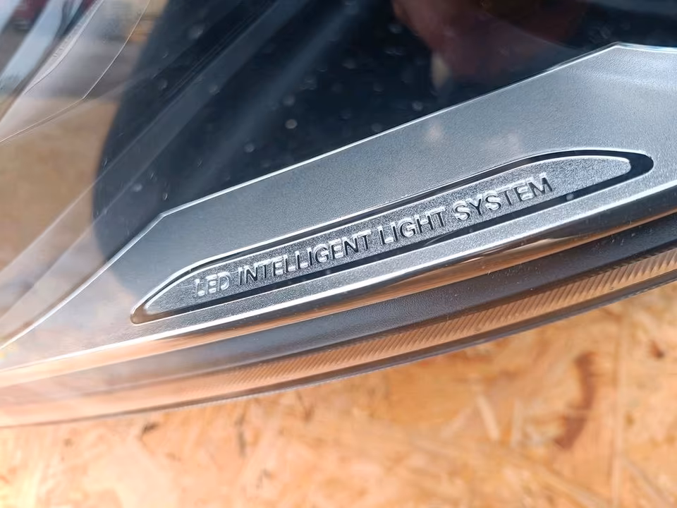 MERCEDES V250 AMG FACELIFT FRONT PACKAGE COMPLETE - Image 5