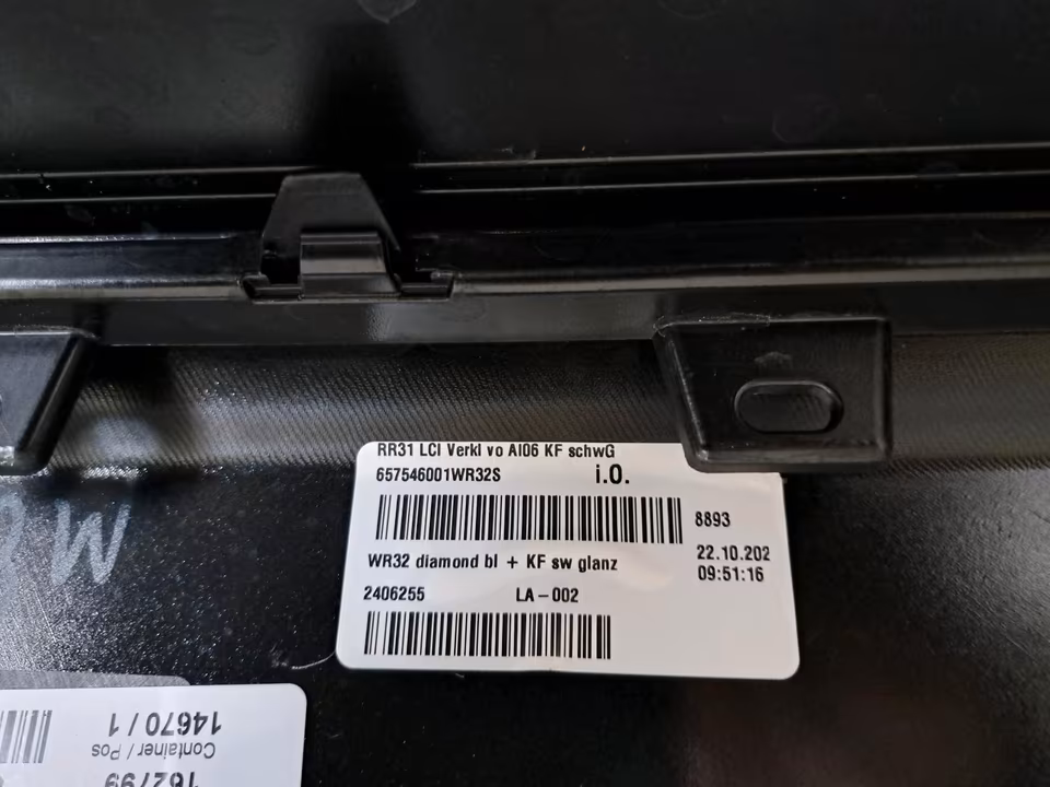 Genuine ROLLS-ROYCE CULLINAN Facelift Front Bumper Bumper - Image 4