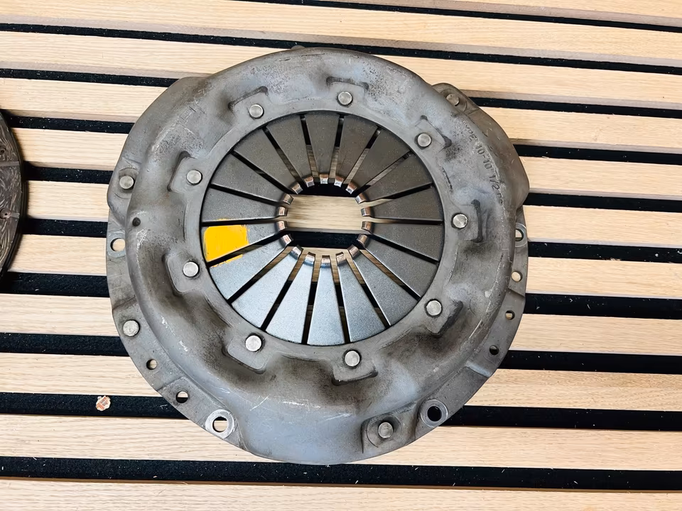 Aston Martin Vantage V8 Sportshift Clutch 6G336375DD - Image 8