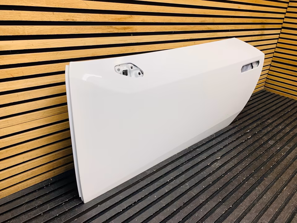 Lamborghini Huracan Door Right 4T0831435B Bianco Icarus - Image 9