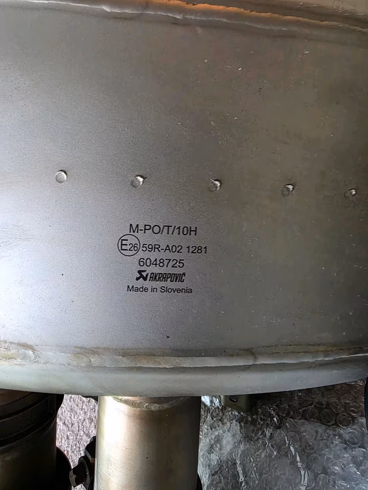 Akrapovic SAGA Titanium Carbon Porsche Panamera Turbo GTS Hybr. ECE - Image 17