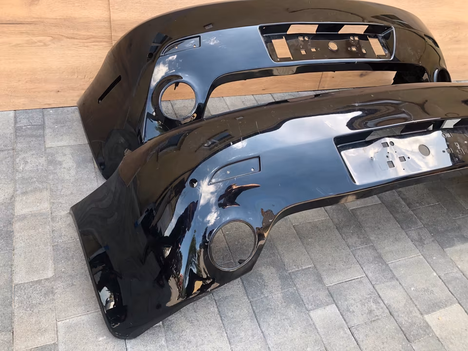 Aston Martin V8 Vantage rear bumper 6G3317K835 - Image 3