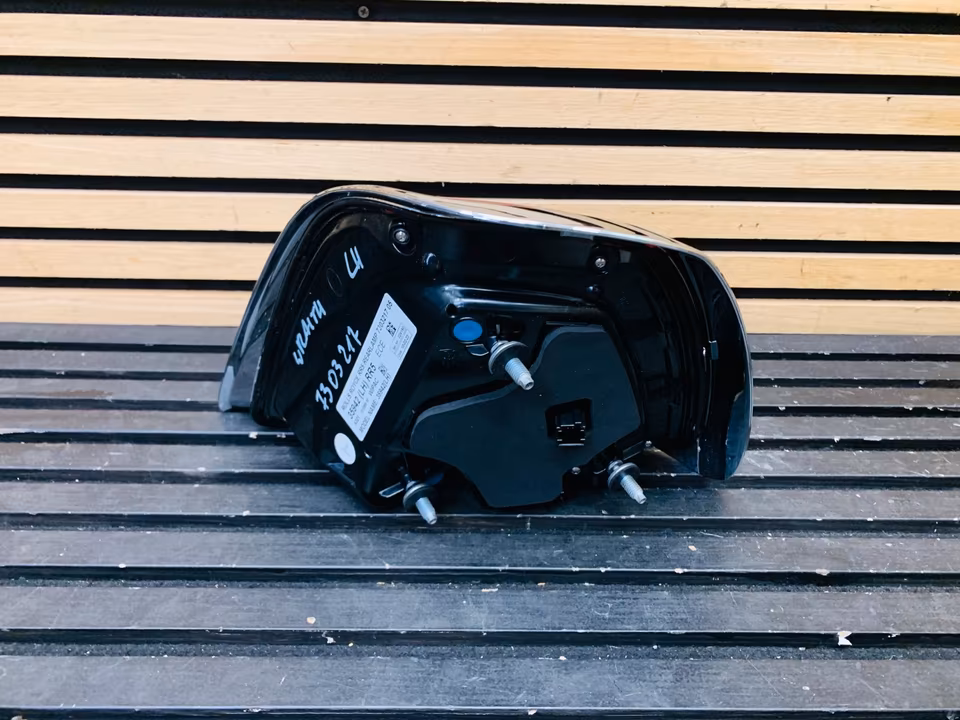 Rolls Royce Wraith Rear Light Rear Light Left Right 7303217 218 - Image 5