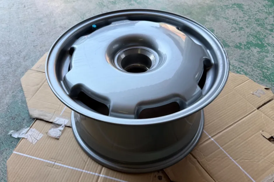 17×9″ and 18×14″ Center-Lock Speedline Wheels for Jaguar XJ220 - Image 12