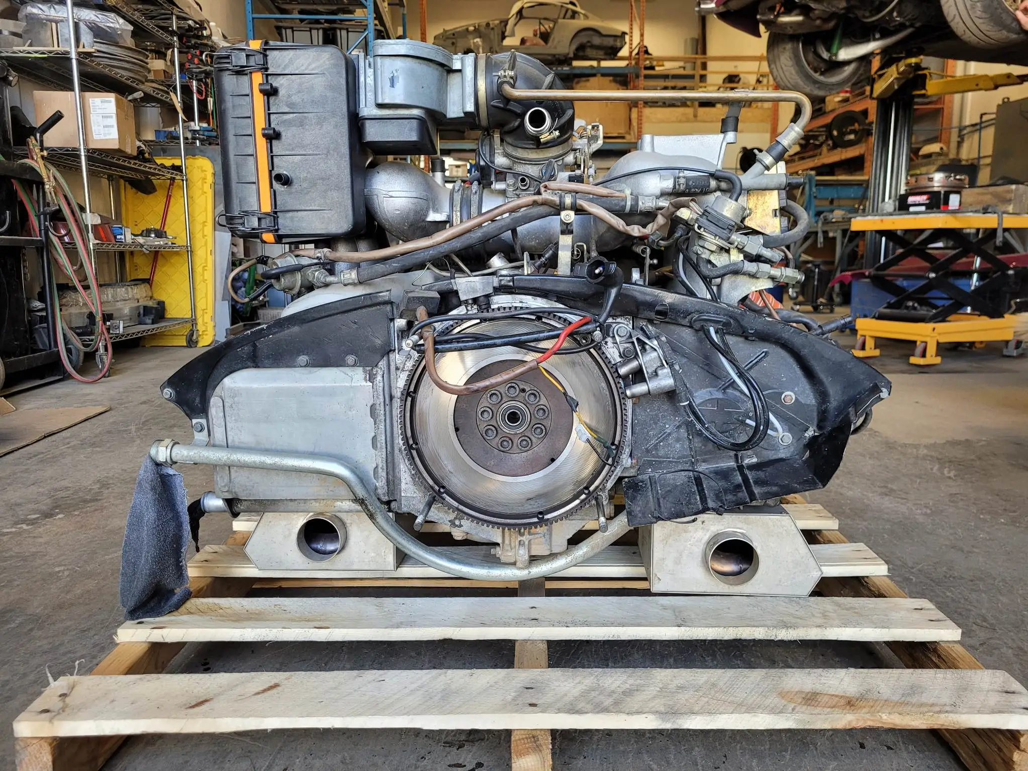 Porsche 911 3.2L Engine - Image 8