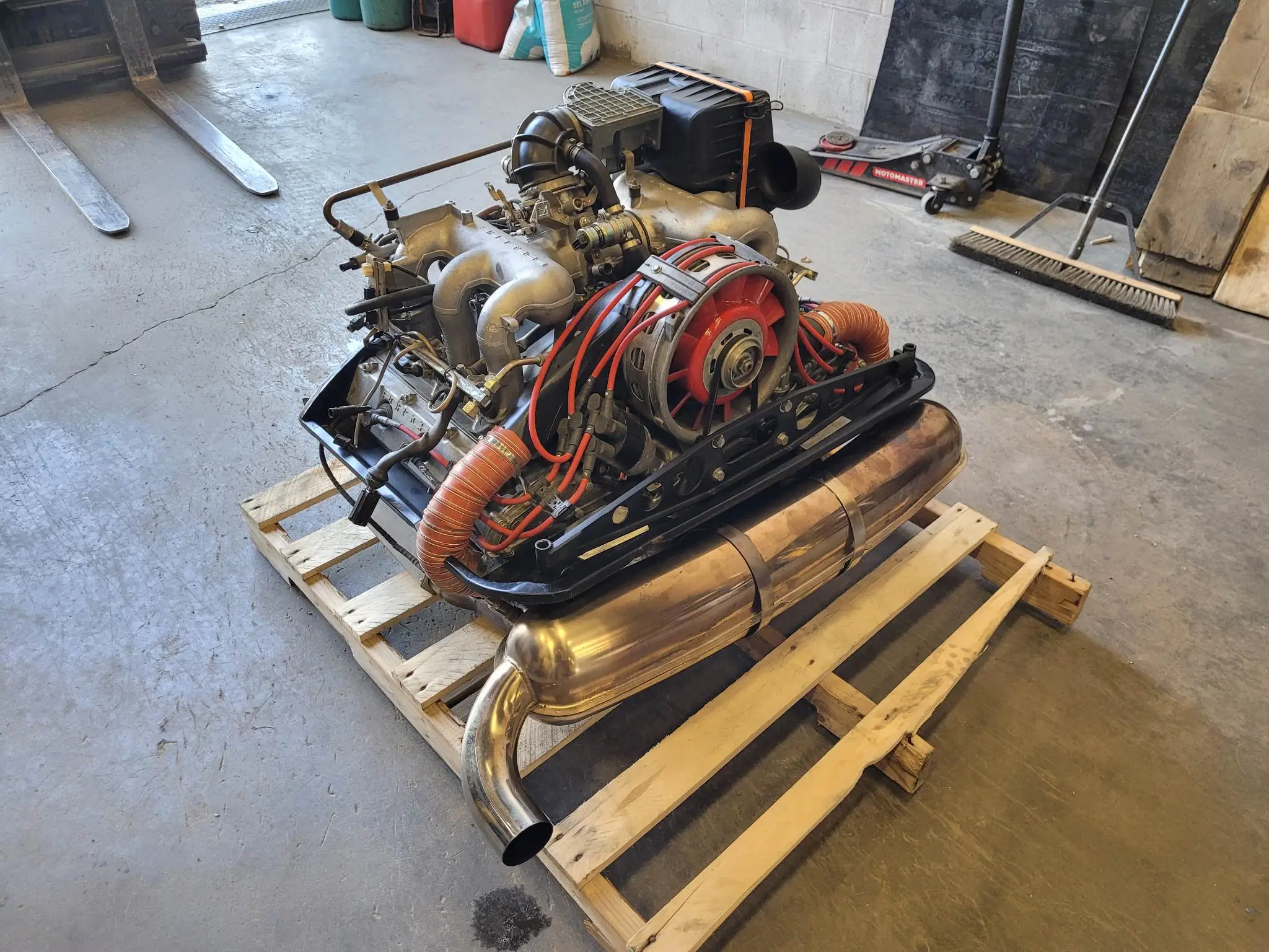 Porsche 911 3.2L Engine - Image 13