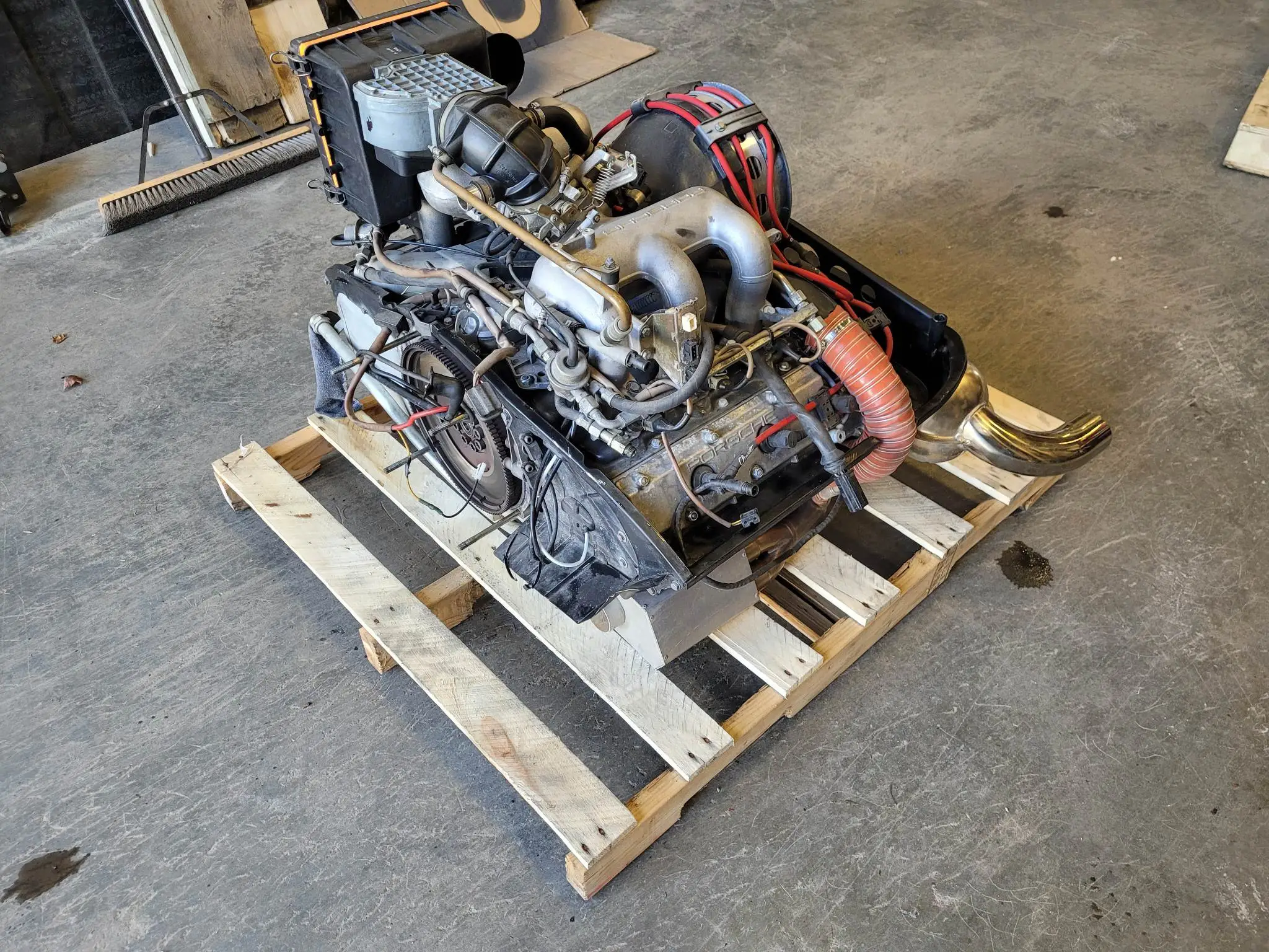 Porsche 911 3.2L Engine - Image 10