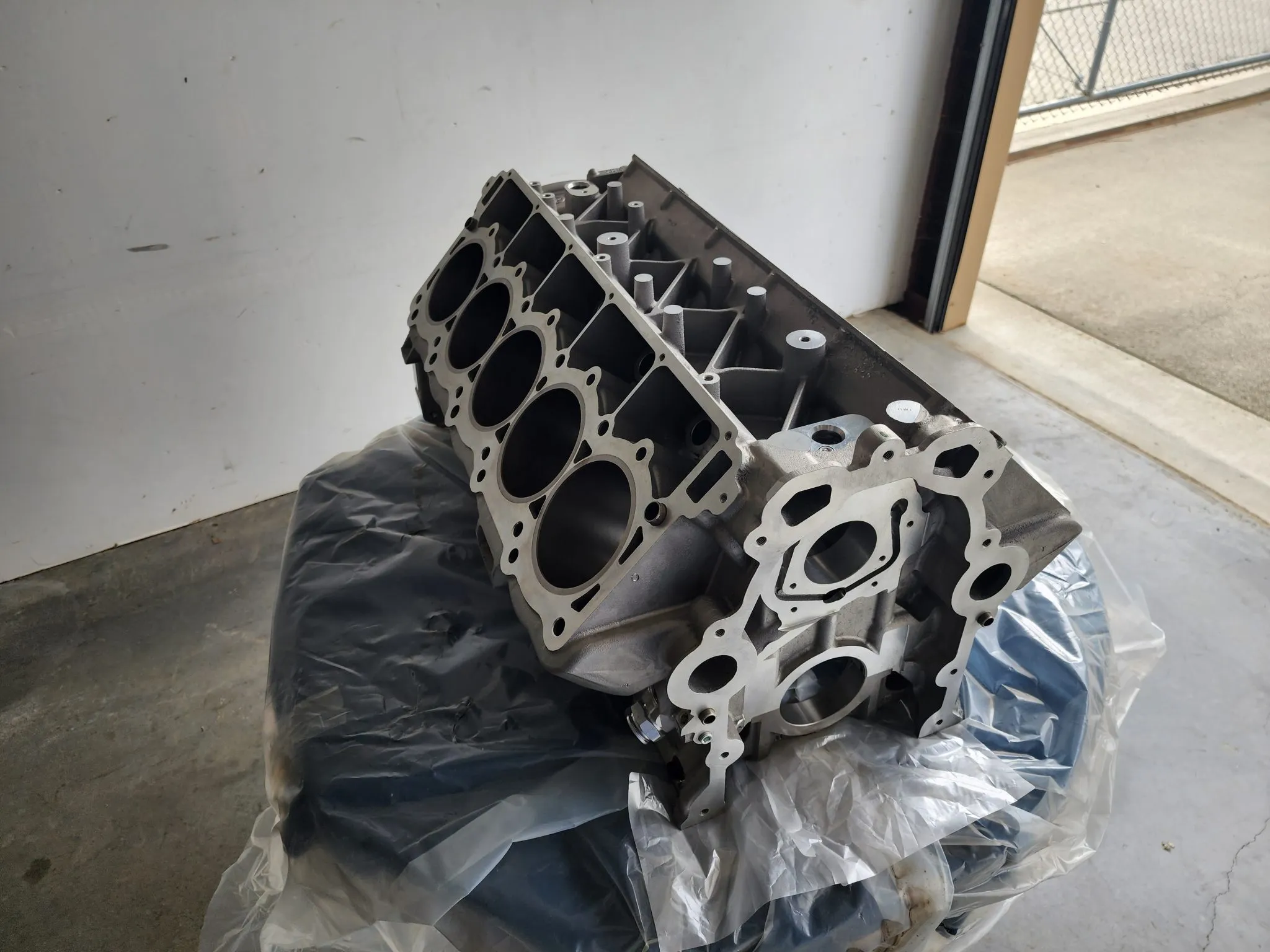 Dodge Viper 8.4L V10 Engine Block - Image 11