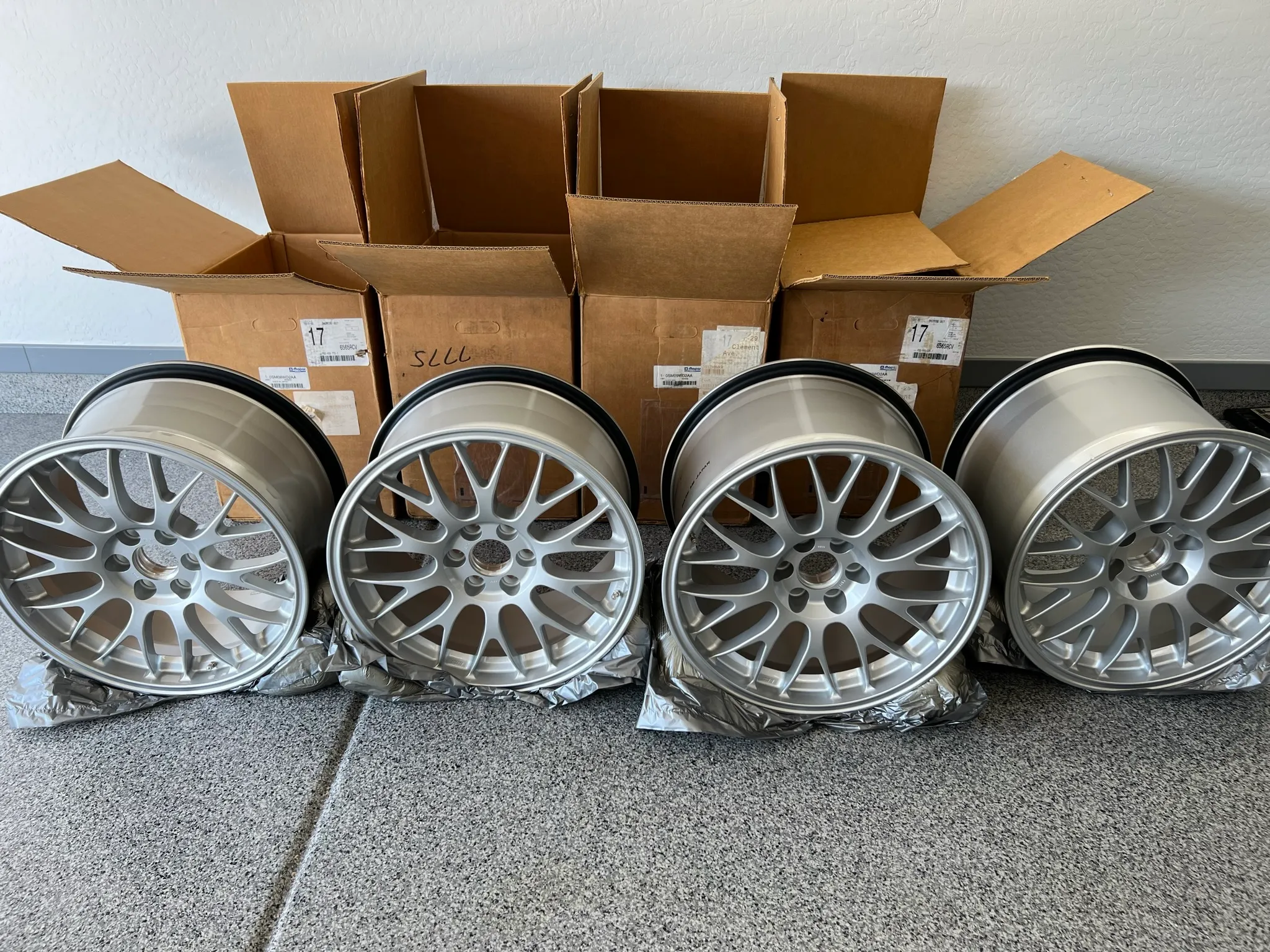 18×10″ and 18×13″ BBS Wheels for Dodge Viper
