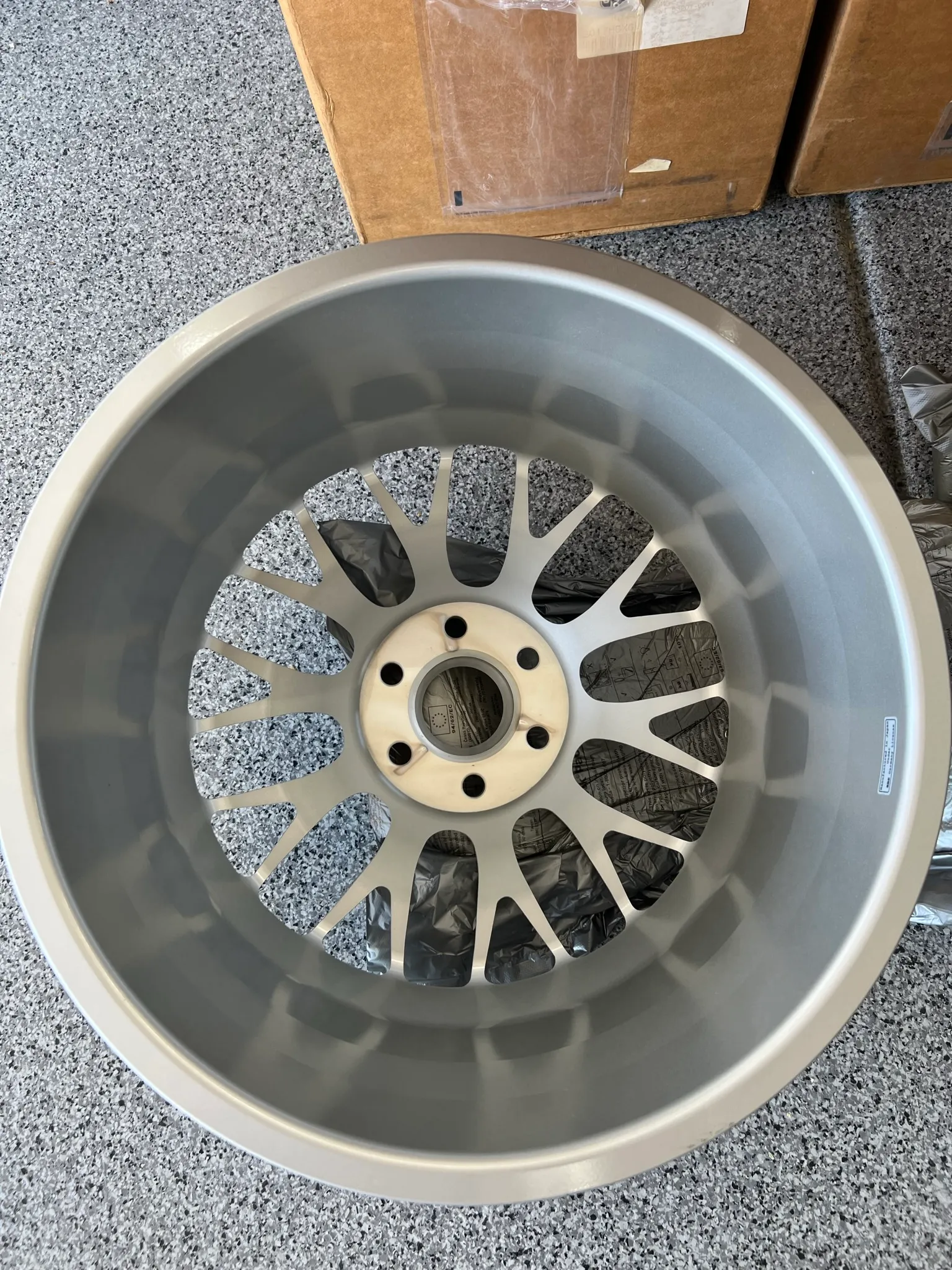 18×10″ and 18×13″ BBS Wheels for Dodge Viper - Image 2