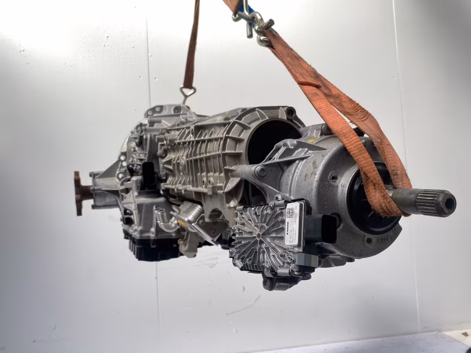 gearbox Audi Q5 2.0Tdi year 2017 code SJP with 66 km - Image 6