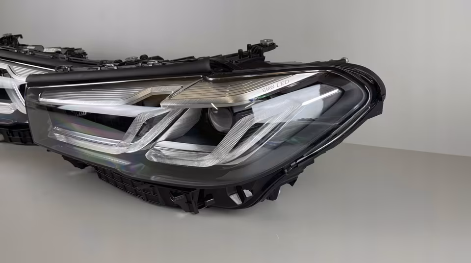 BMW G30 G31 F90 headlights LCI FULL LED SHADOW LINE - Image 6