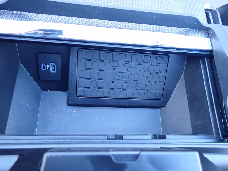 Ford F-150 Raptor 2024 Interior Seats Rear Bench - Image 2