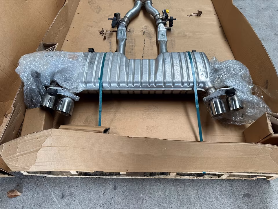 Exhaust system for Chevrolet Camaro 6.2 liter V8 // 84864967 - Image 4