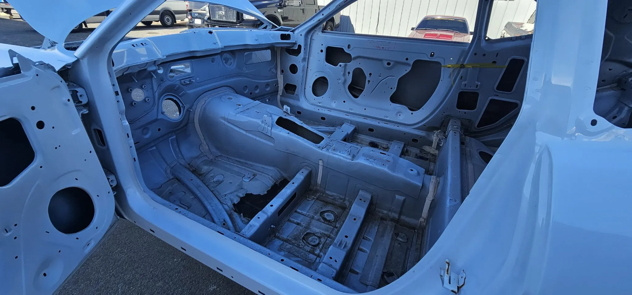 2009 Dodge Challenger Body Shell - Image 17