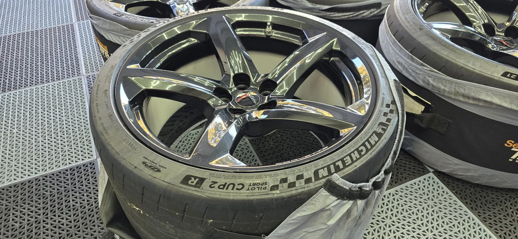 20×10″ and 21×13″ Carbon-Fiber Wheels for C8 Chevrolet Corvette Z06 - Image 7