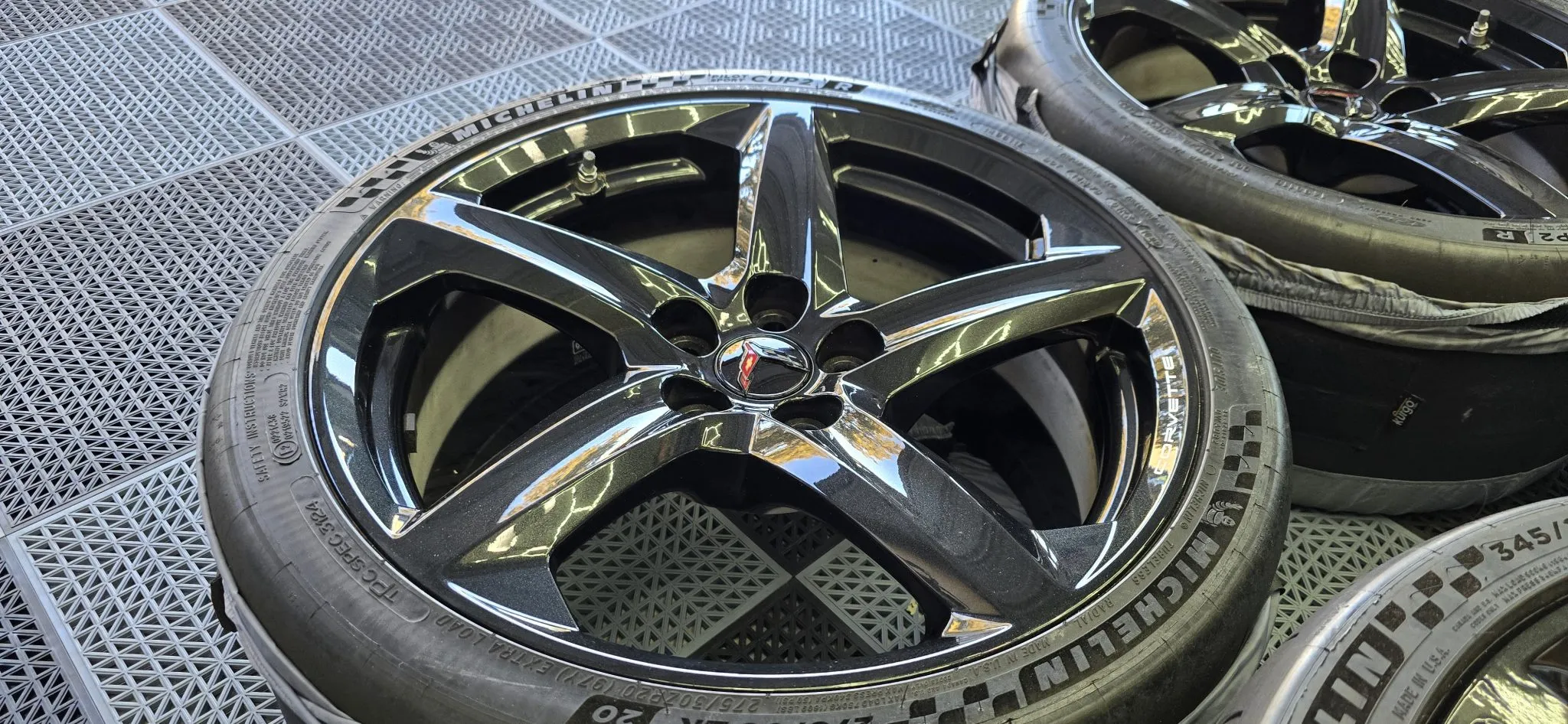 20×10″ and 21×13″ Carbon-Fiber Wheels for C8 Chevrolet Corvette Z06 - Image 9