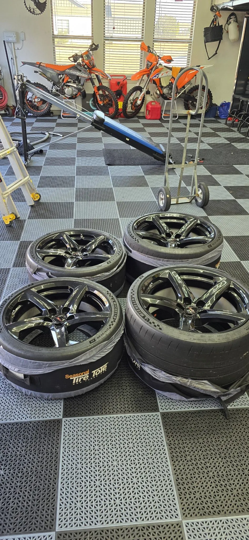 20×10″ and 21×13″ Carbon-Fiber Wheels for C8 Chevrolet Corvette Z06 - Image 15