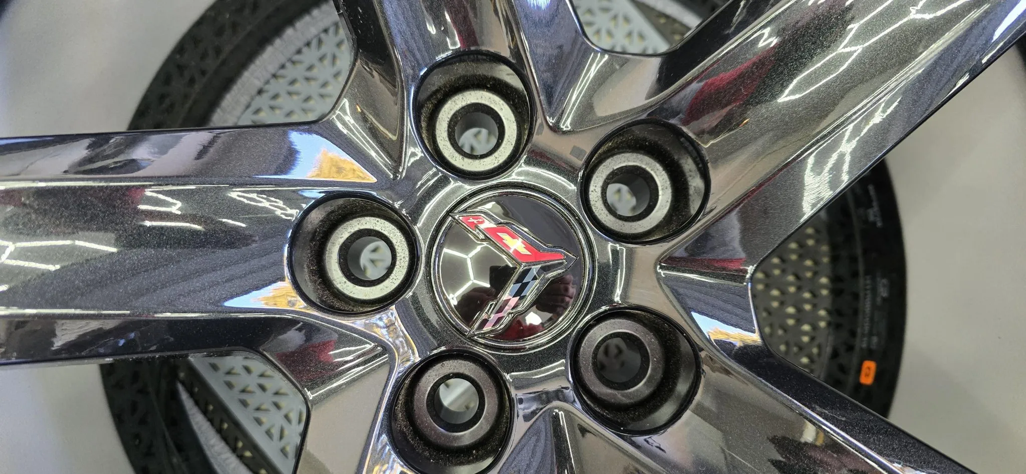 20×10″ and 21×13″ Carbon-Fiber Wheels for C8 Chevrolet Corvette Z06 - Image 4