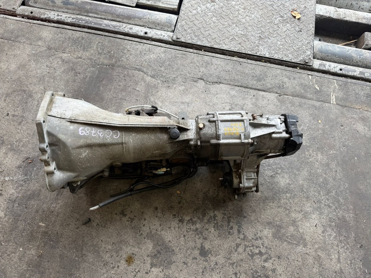 Mercedes-Benz W124 4MATIC Transmission - Image 5