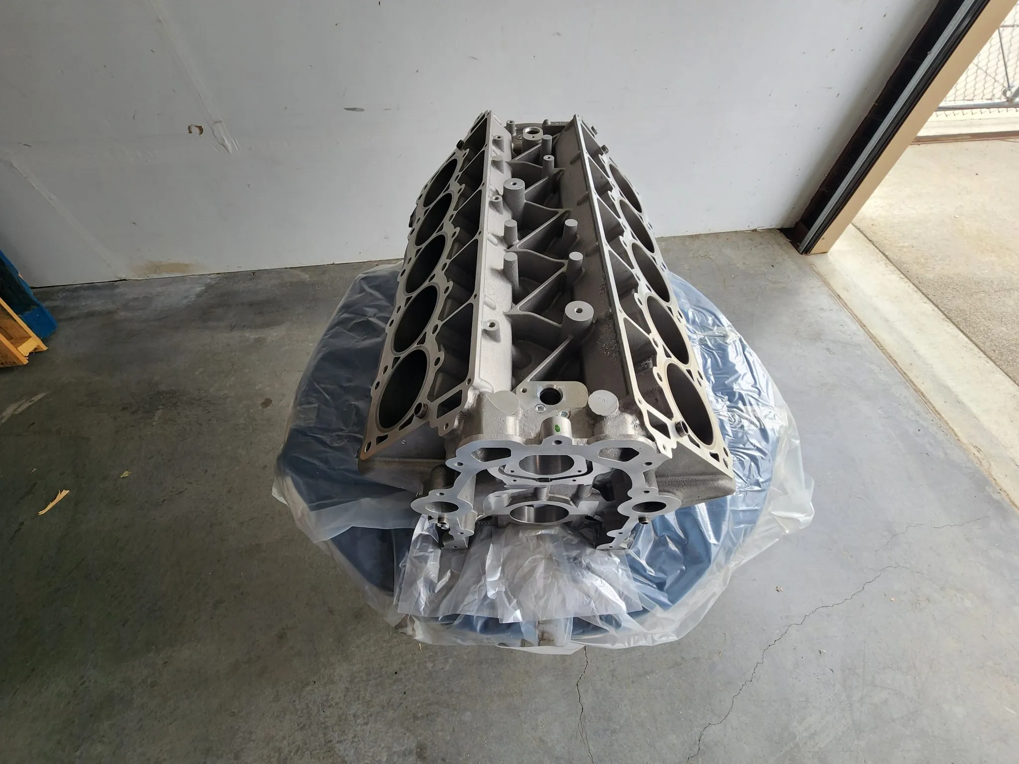 Dodge Viper 8.4L V10 Engine Block - Image 5