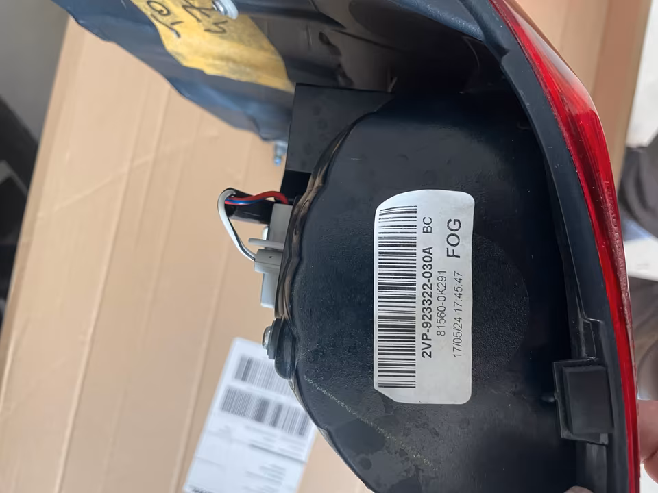 Toyota Hilux taillights - Image 3