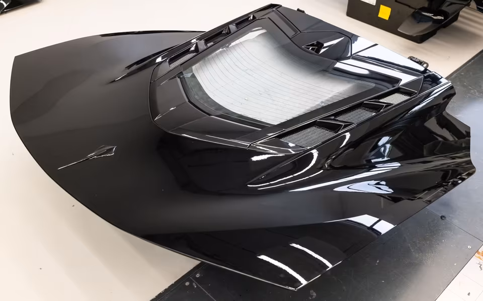 Rear hatch for Chevrolet Corvette C8 Coupé – Black (GBA) – Original - Image 2