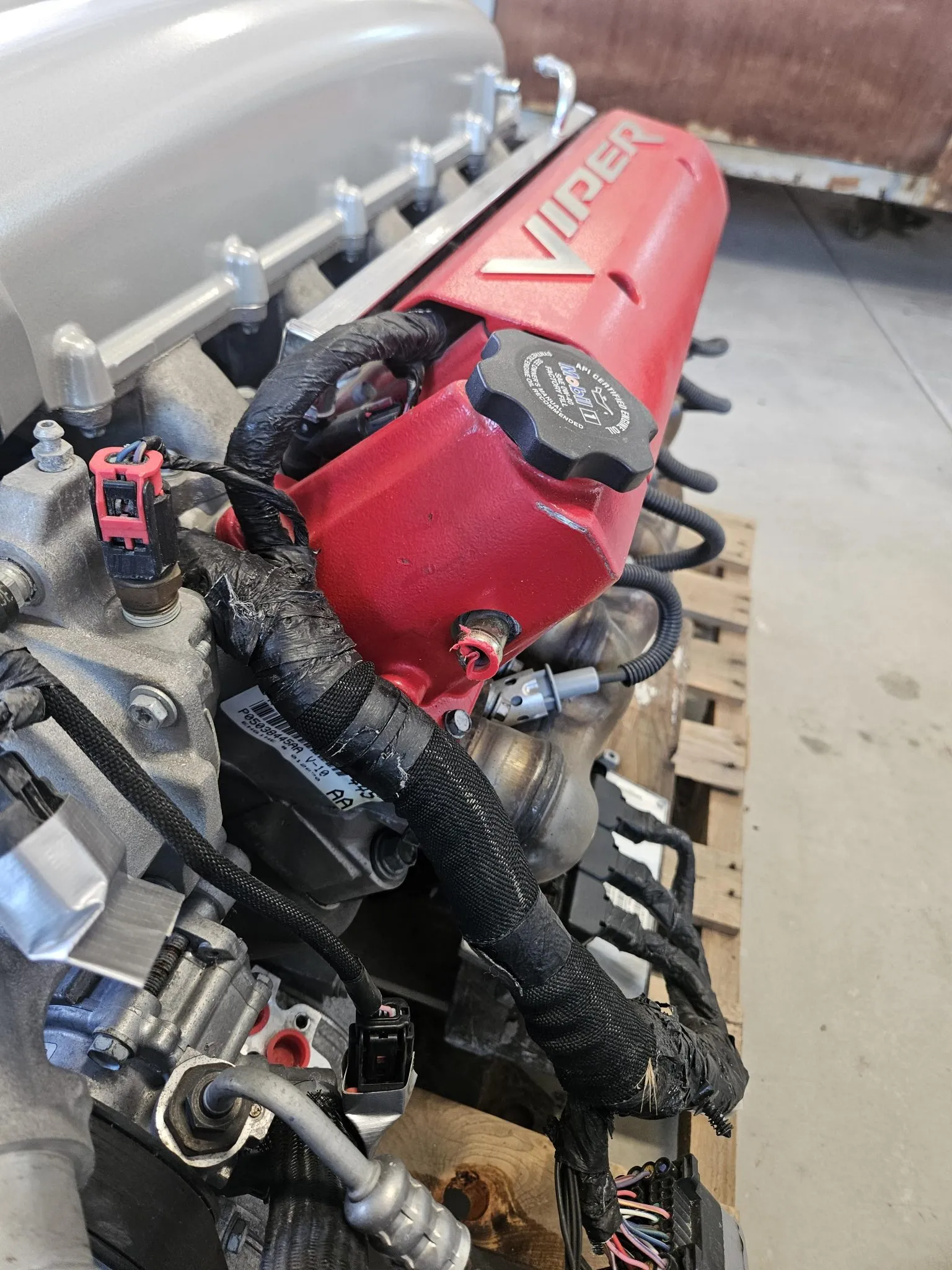 Dodge Viper SRT-10 8.4L V10 Engine & 6-Speed Transmission - Image 21