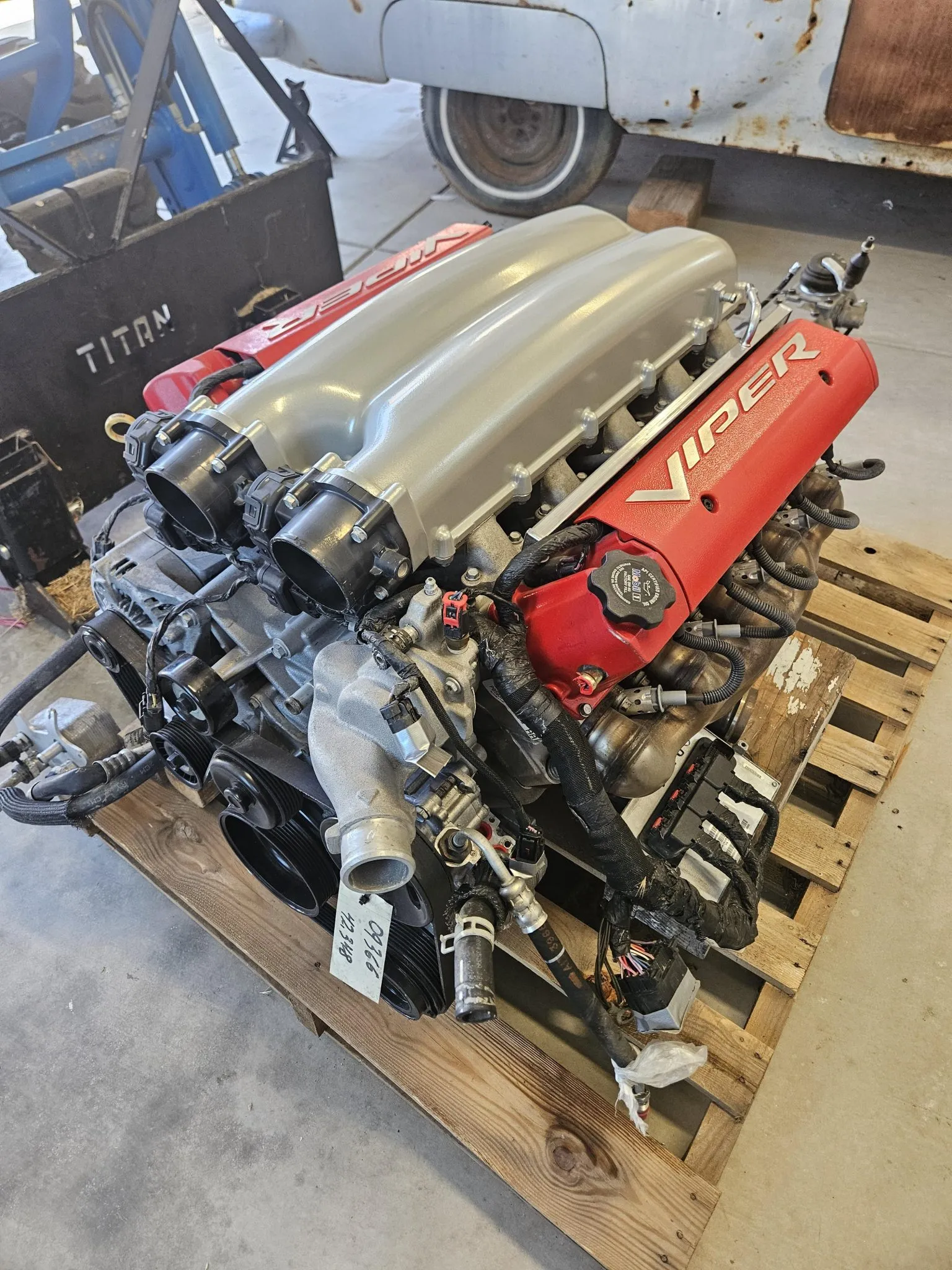 Dodge Viper SRT-10 8.4L V10 Engine & 6-Speed Transmission