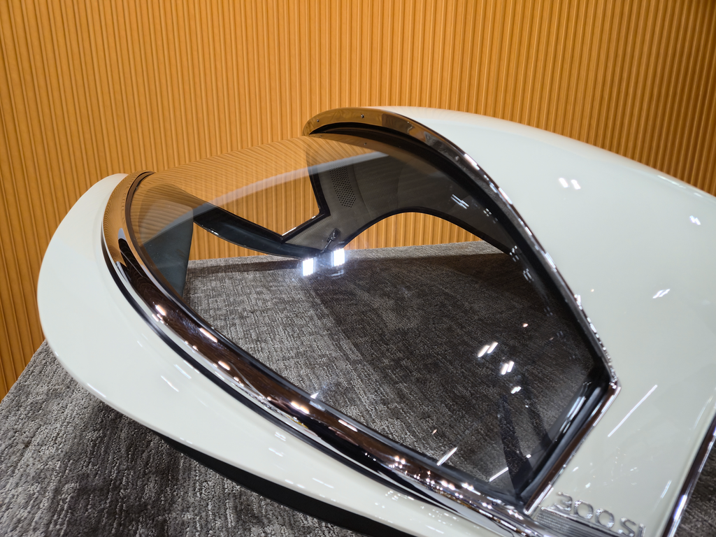 Mercedes-Benz 300SL Roadster Removable Hardtop - Image 2