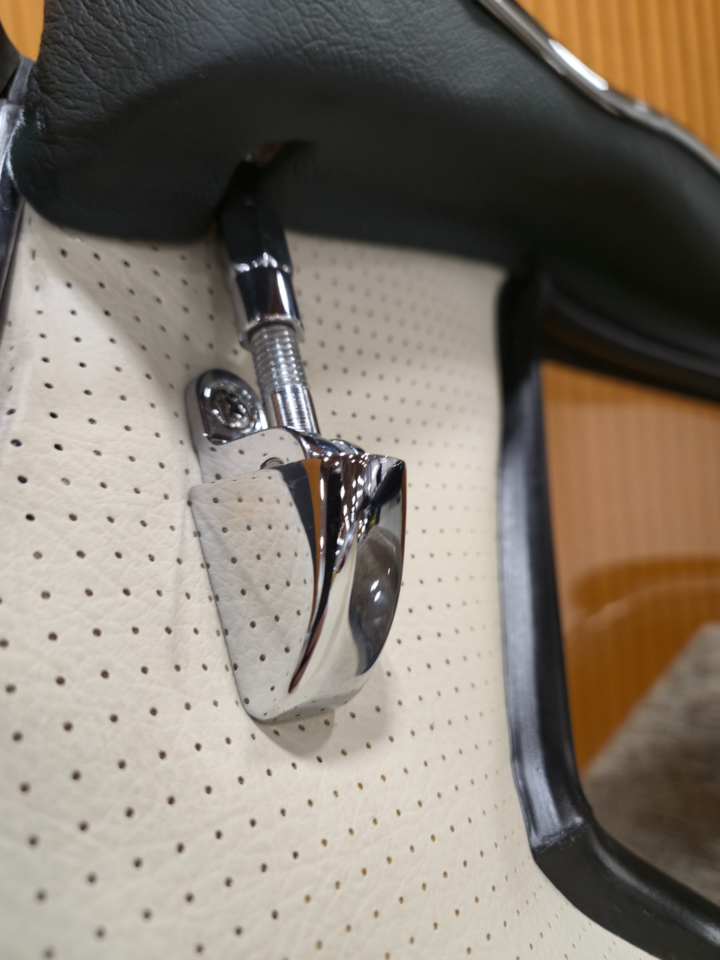 Mercedes-Benz 300SL Roadster Removable Hardtop - Image 28