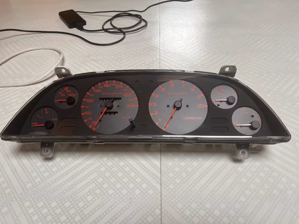 Nissan Skyline R32 GT-R speedometer cluster - Image 4