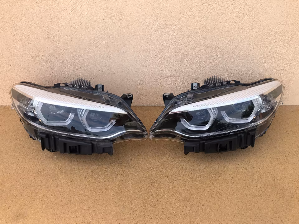 BMW M2 Competition F87 F22 F23 headlights Full Adaptive LED LCI