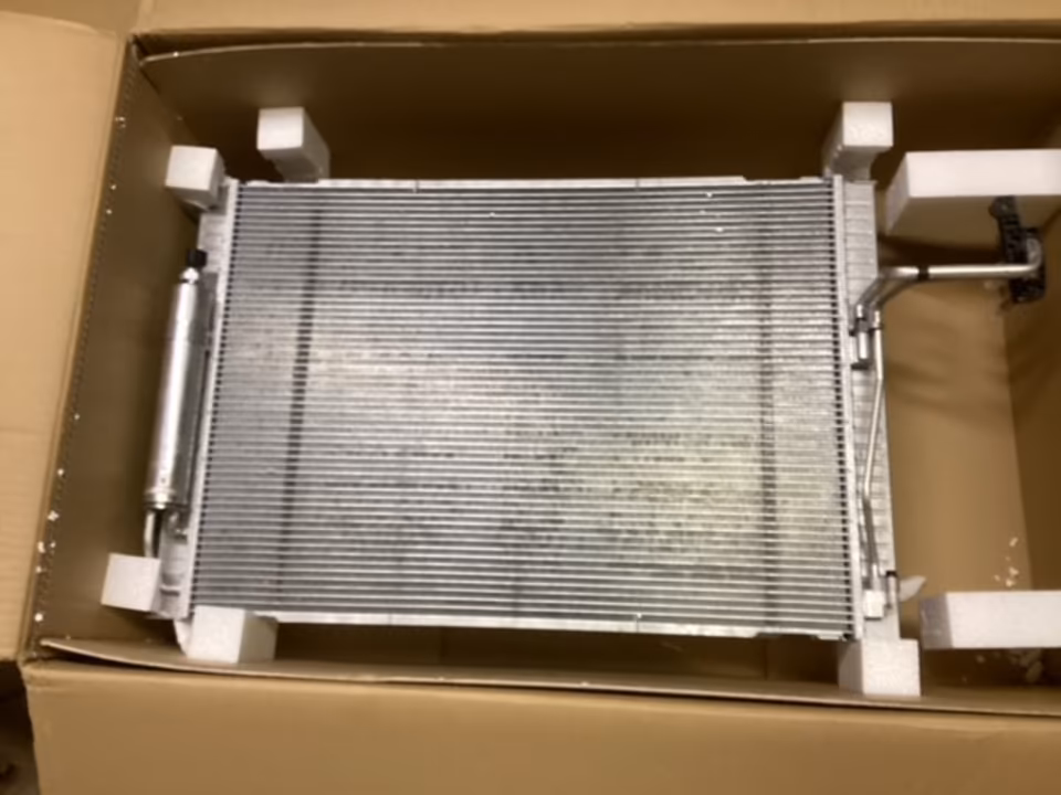Nissan 370Z Radiator 21410-JK20B - Image 3