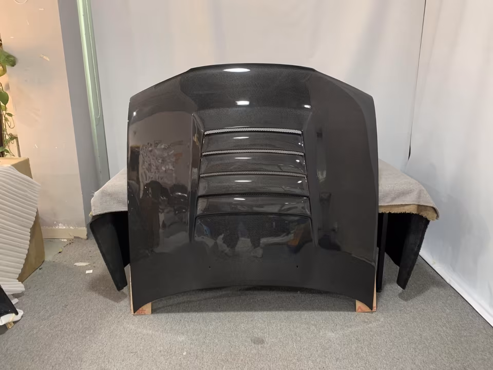 Carbon Fiber Hood for Nissan Skyline GTR R32
