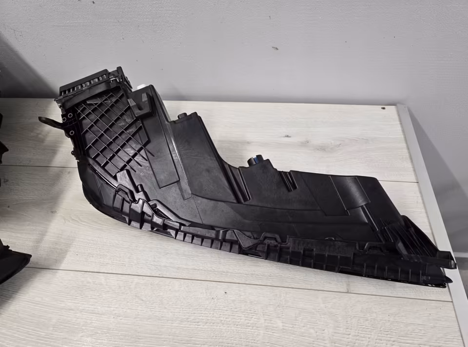 BMW G70 Headlight LED Crystal Swarovski right left 5A63722 - Image 9