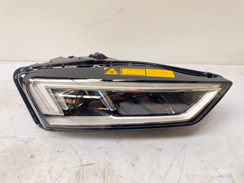 Audi R8 headlight, new, part number 4S0 941 086 F, right side.