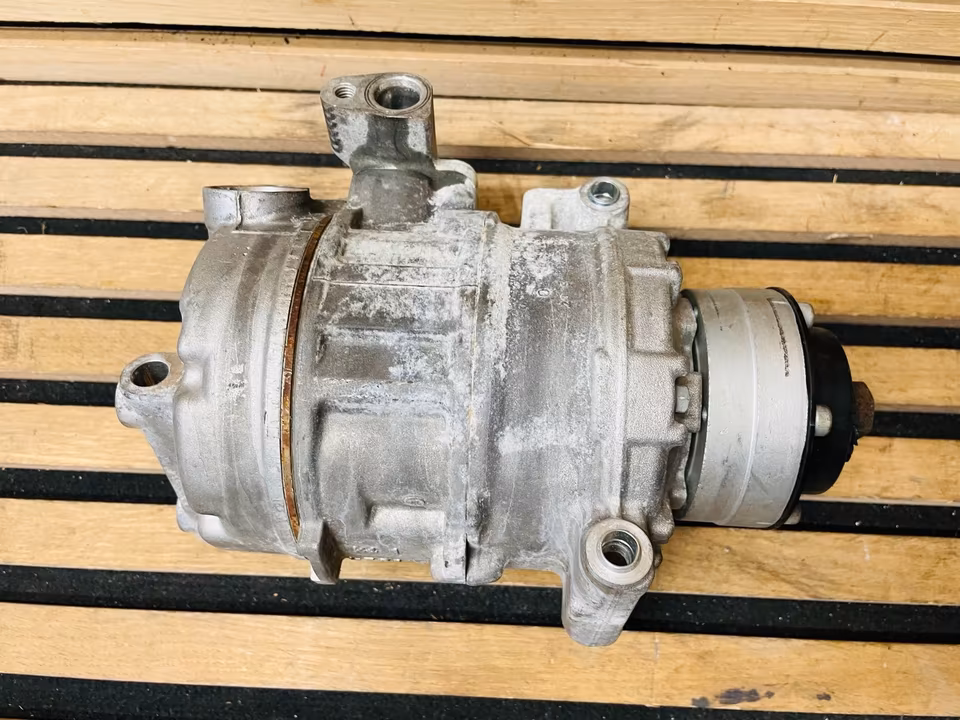 Lamborghini Aventador air conditioning compressor 470816550 - Image 4