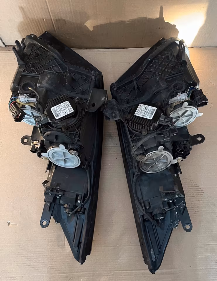 Nissan GTR R35 Headlights EU - Image 4