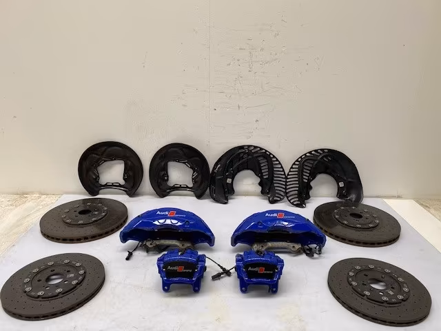Ceramic brake system Audi RS6 C8 4.0i V8 built in 2021 with 18,700km