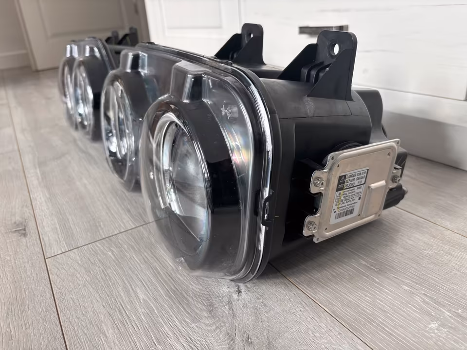 Dodge Challenger Hellcat Xenon Headlight, Original Right - Image 4