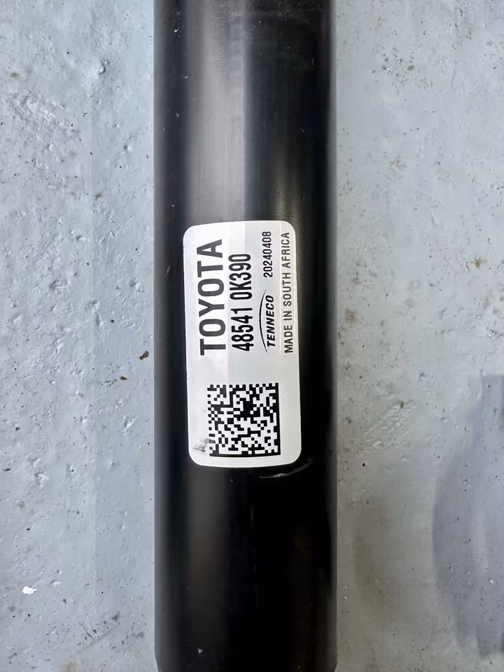 Toyota Hilux double cab, model year 2024, complete chassis - Image 4