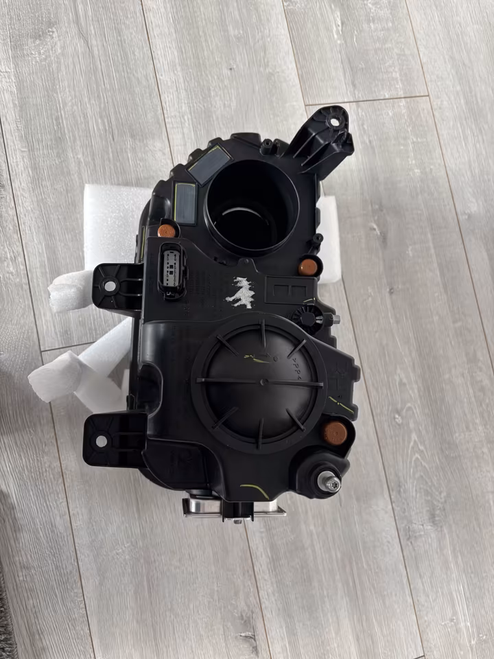 Dodge Challenger Xenon Headlights, Original Mopar Bumper, TOP - Image 3