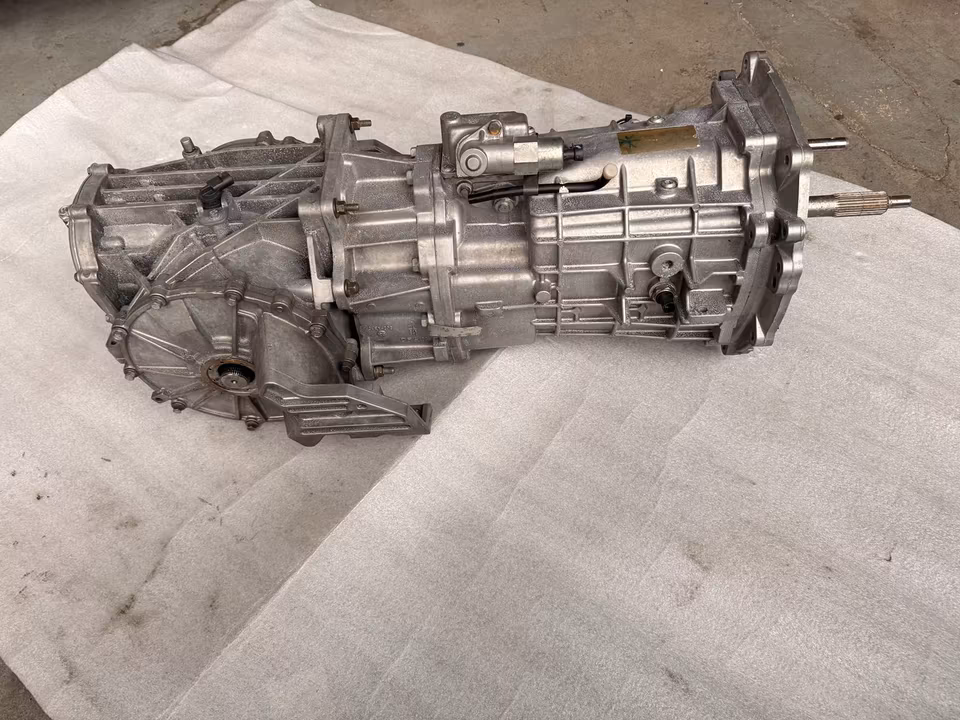 Corvette C6 Z06 6-speed manual transmission T56 including differential - Image 8