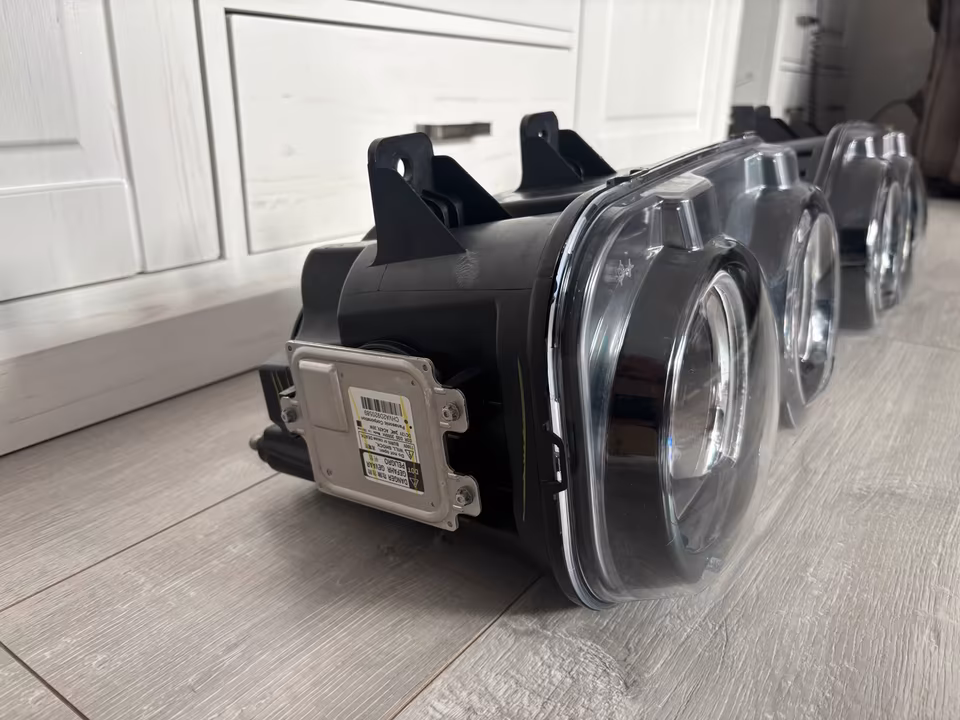 Dodge Challenger Xenon Headlights, Original Mopar Bumper, TOP - Image 9