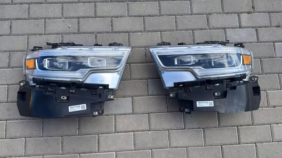 DODGE RAM 5 HEADLIGHTS FULL LED HEADLIGHTS