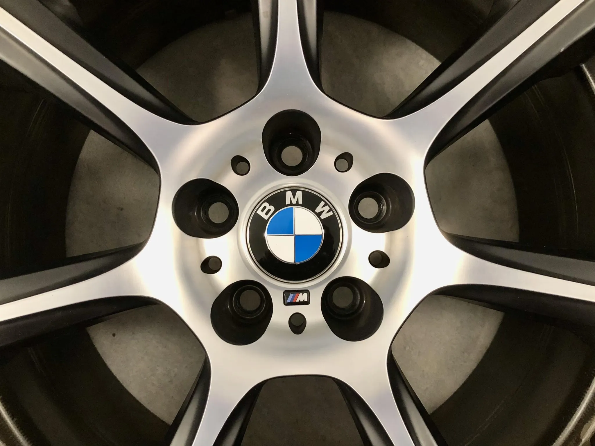 19×9.5″ and 20×10.5″ BMW M4 GTS Style 681M Carbon Compound Wheels - Image 9